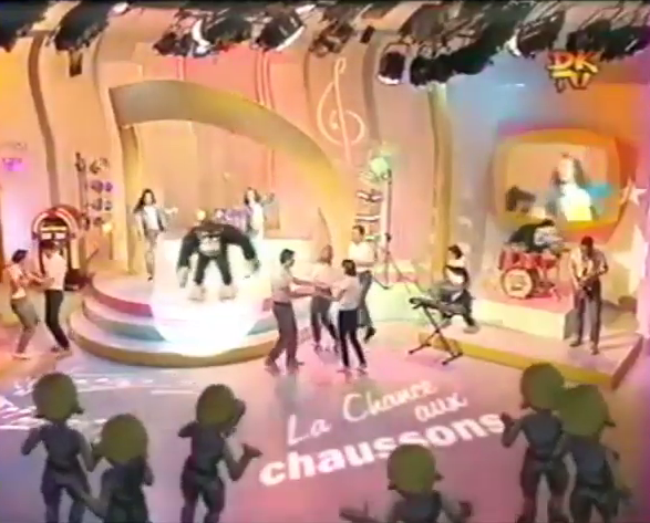 File:La Chance aux chaussons Whole stage.png