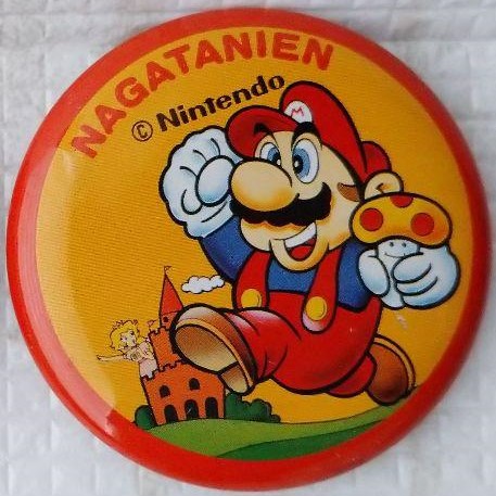 File:Nagatanien SMB Mario pin 03.jpg