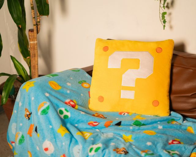 File:Mario Game Night Pillow and Blanket.jpg