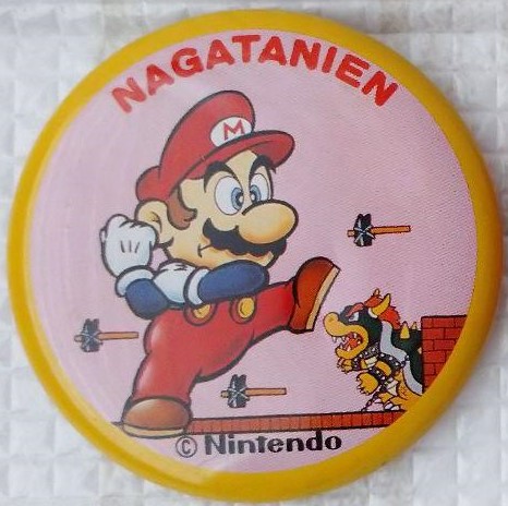 File:Nagatanien SMB Mario pin 04.jpg