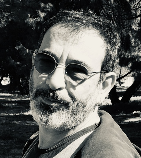 File:Pétros Damoulís.png