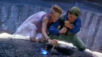 Daisy removing the Meteorite piece with Luigi