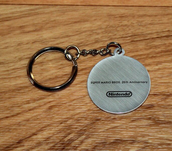 File:ClubNintendo - Super Mario 25th Keychain backview.jpg