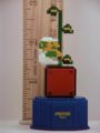 Pixelated figurine of Luigi climbing a Beanstalk