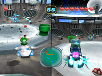 Screenshot of the duel in Lunar Outpost from Mario Party 5