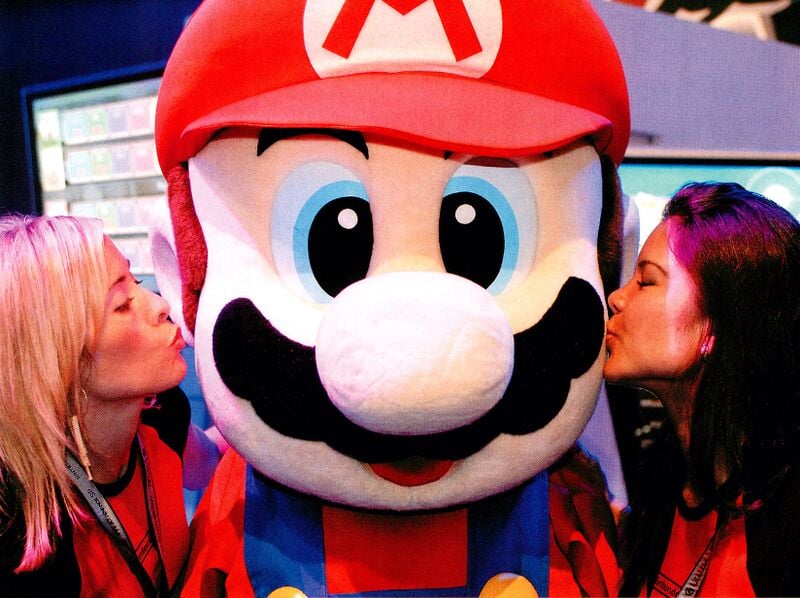 File:NP Mario Costume E3 2005.jpg