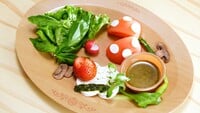 Photo of Pakkun Flower Caprese (パックンフラワー・カプレーゼ, Piranha Plant Caprese) from Kinopio's Cafe