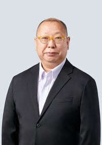 Takashu Tezuka Portrait.jpg
