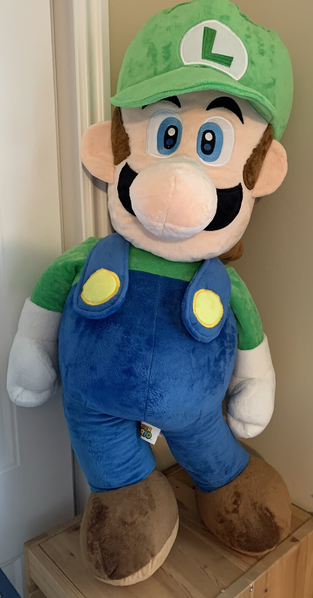 File:Luigi Good Stuff Jumbo plush.png