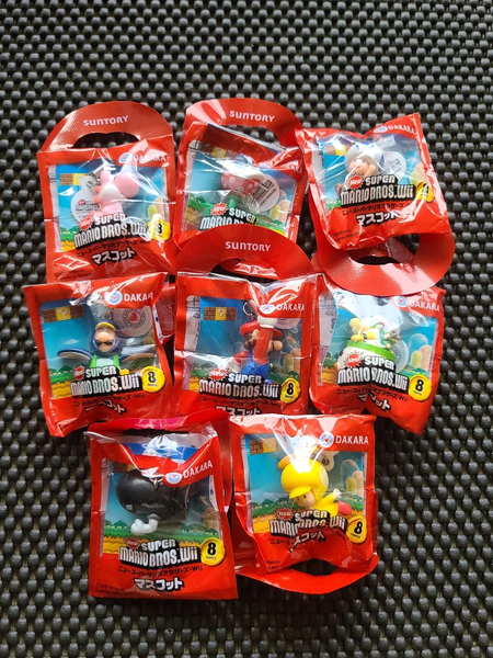 File:NSMBW Suntory toys.webp