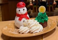 Snowman Cake (Mario) from Super Nintendo World