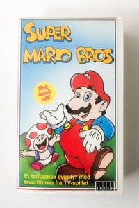 Cover of the Super Mario Bros. Danish VHS