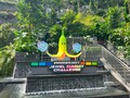 Another Jewel Circuit Challenge installation, depicting a Banana between two Item Boxes