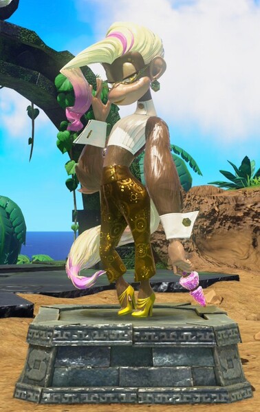 File:DKB Poppy Kong Statue.jpg
