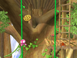 Donkey Kong gets bonked offscreen in Vine Country in Mario Party 7