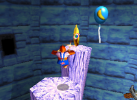 A blue Banana Balloon and a Golden Banana for Lanky Kong in Crystal Caves.