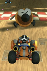 Stingby performing a trick.