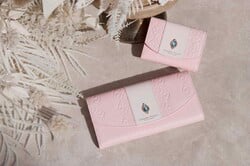 Merchandise released by Samantha Thavasa.