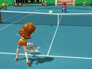 Zrzut ekranu księżniczki Daisy serwujący piłkę tenisową Mario w Mario Power Tennis
