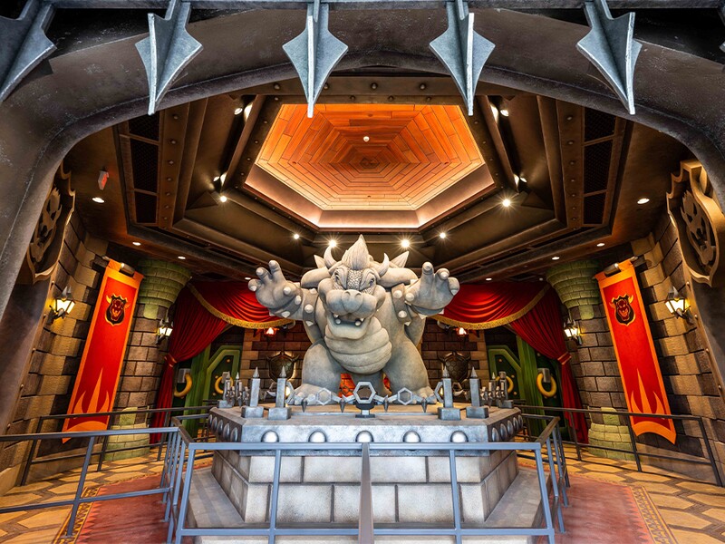 File:SNW MKBC Bowser Statue Hollywood.jpg