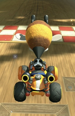 Stingby performing a trick.
