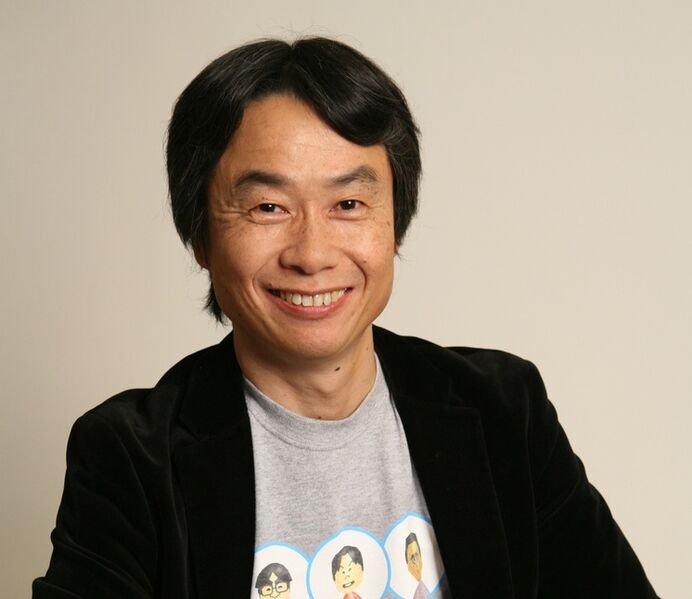 File:Shigeru Miyamoto Mii T-shirt.jpg