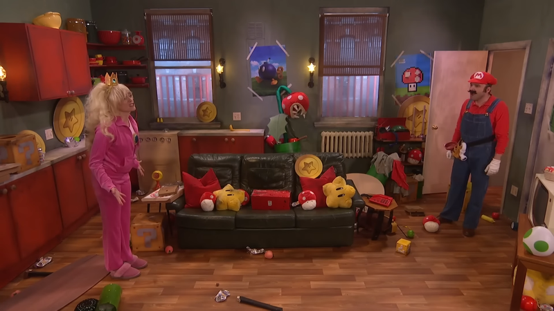 File:SNL UK Mario Peach.png